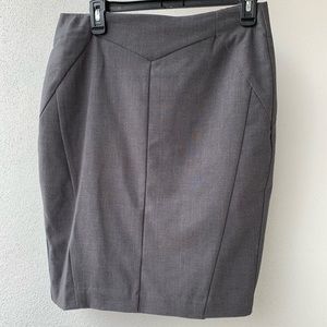 Gray pencil skirt 🖤